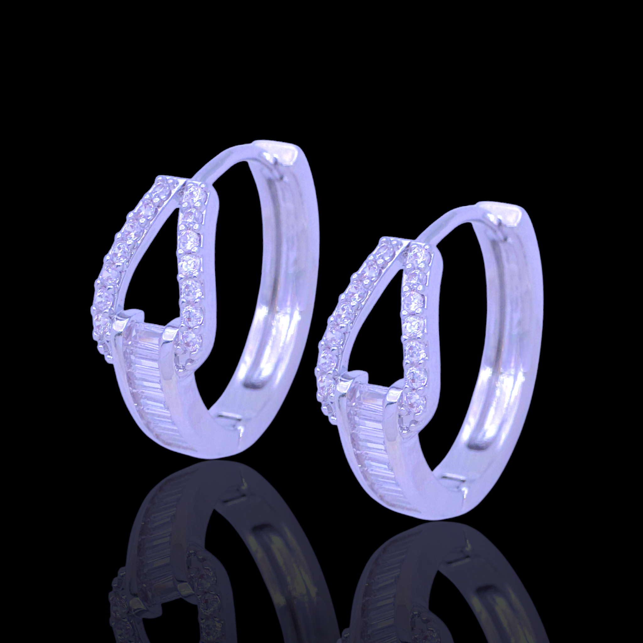 Gold Filled Oro Laminado Athena Zirconia Huggie Earrings
