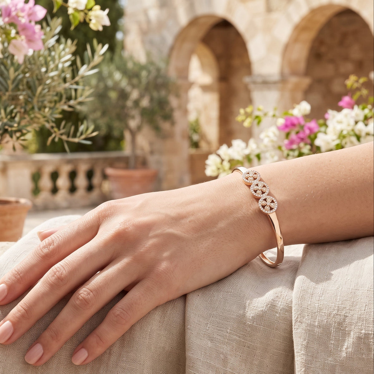Gold Filled Oro Laminado Crystalline Clover Zirconia Bangle