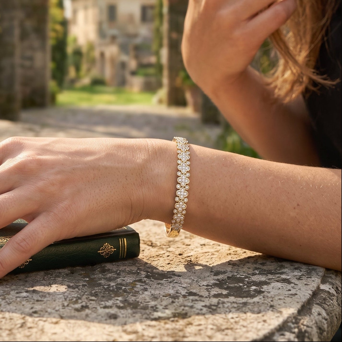 Gold Filled Oro Laminado Eternal Blossom Zirconia Bangle