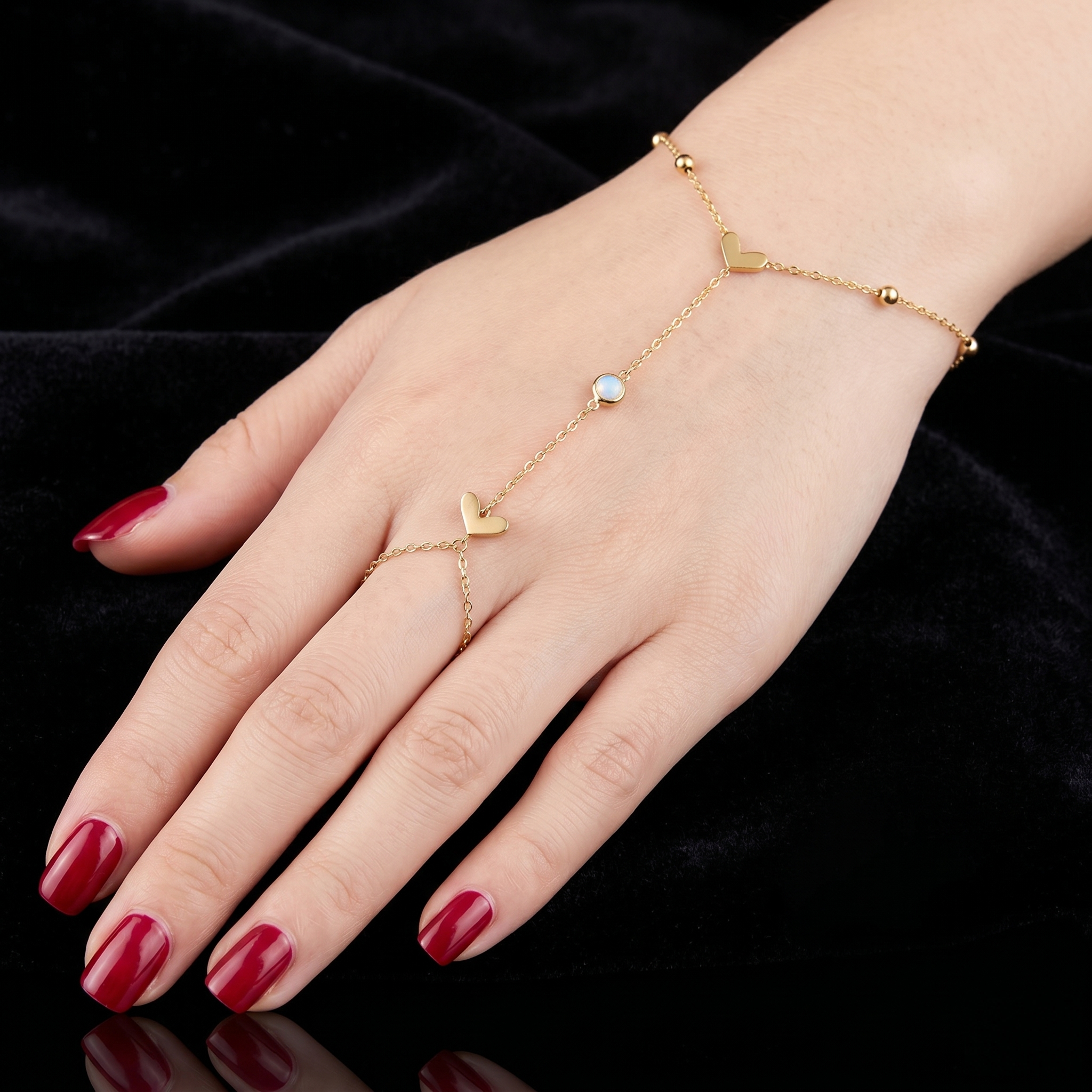 Gold Filled Oro Laminado Parisian Heart Hand Chain Bracelet