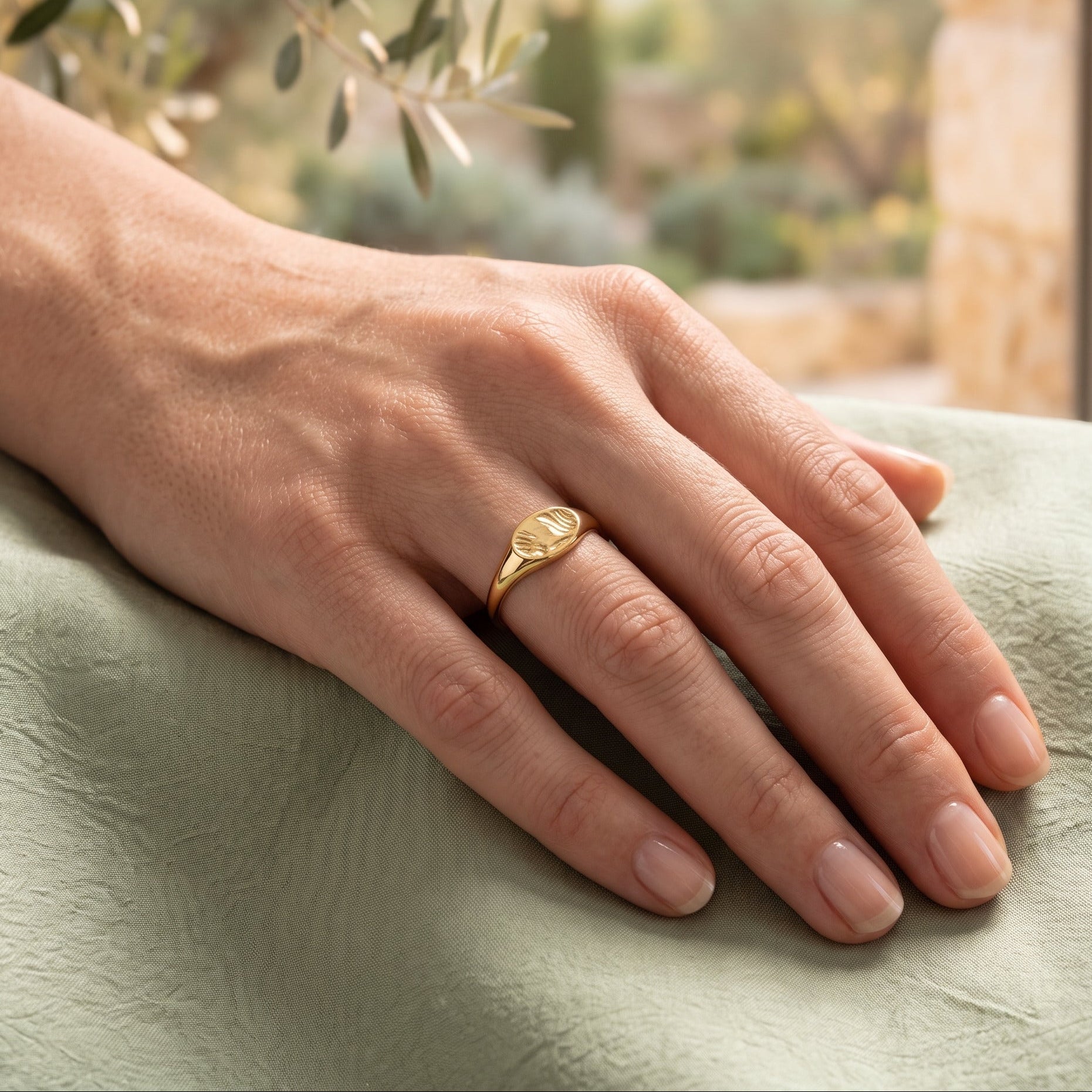 Oro Laminado 316L Stainless Steel Classic Signet Ring