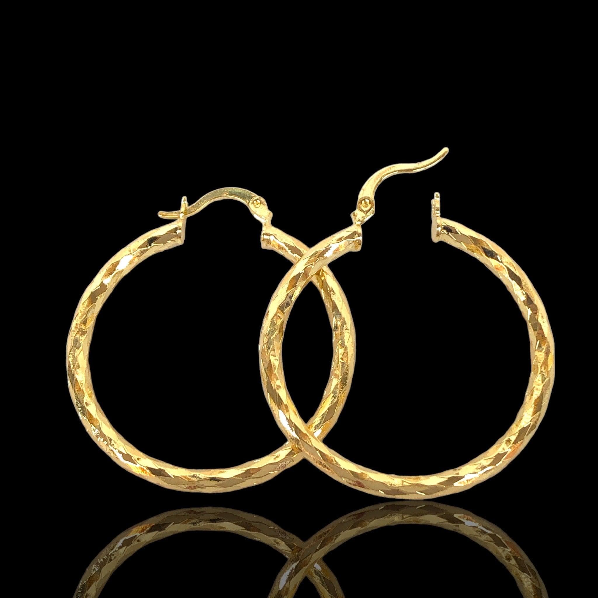 Oro Laminado Gold Filled Diamond Cut Hoop Earrings