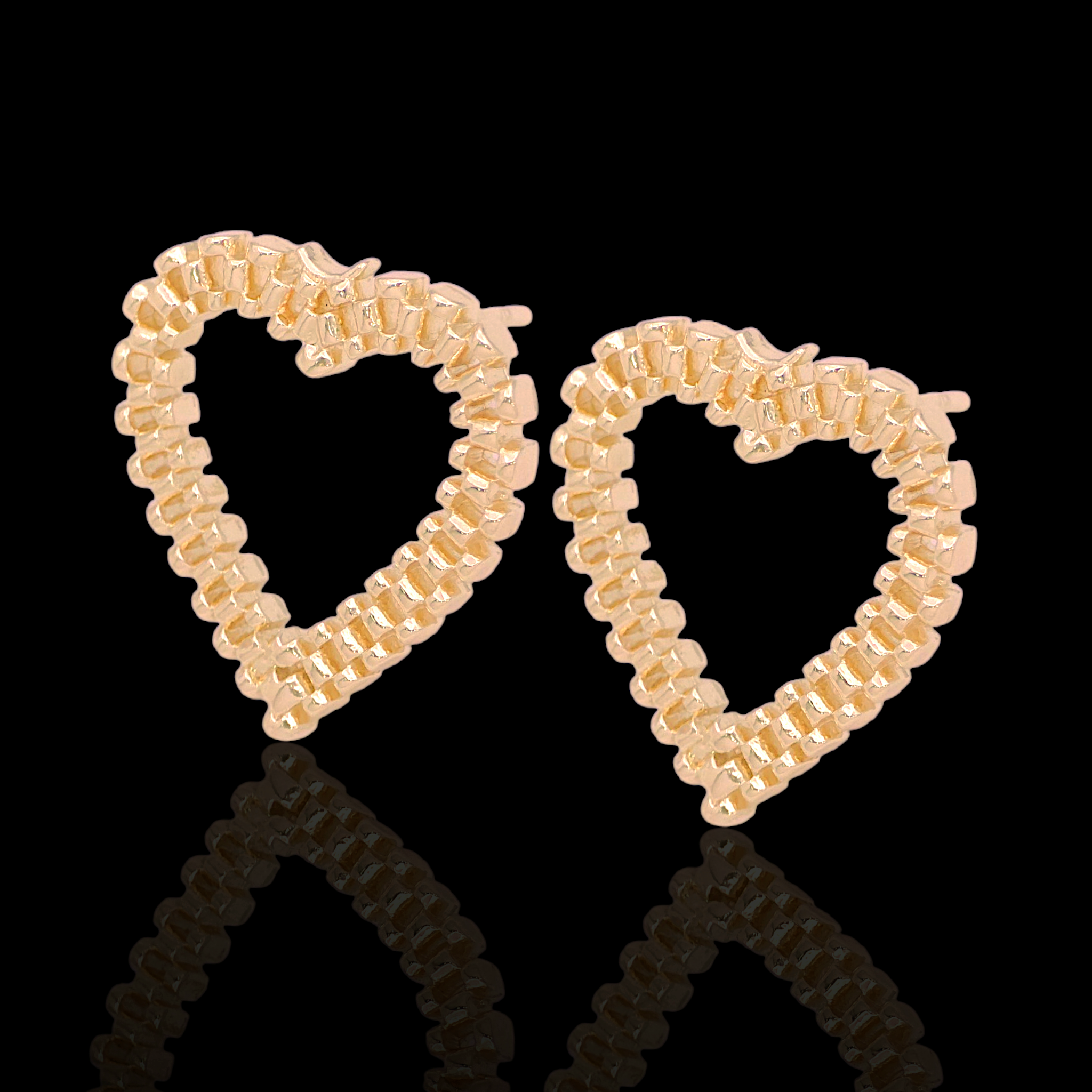 Oro Laminado Gold Filled Classic Rolx Heart Stud Earrings