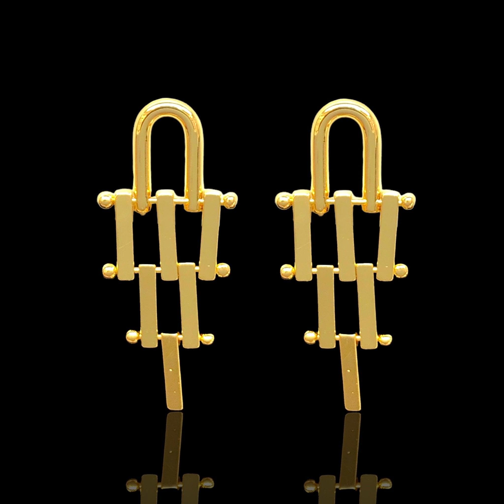 Oro Laminado Gold Filled Egyptian Pyramid Earrings