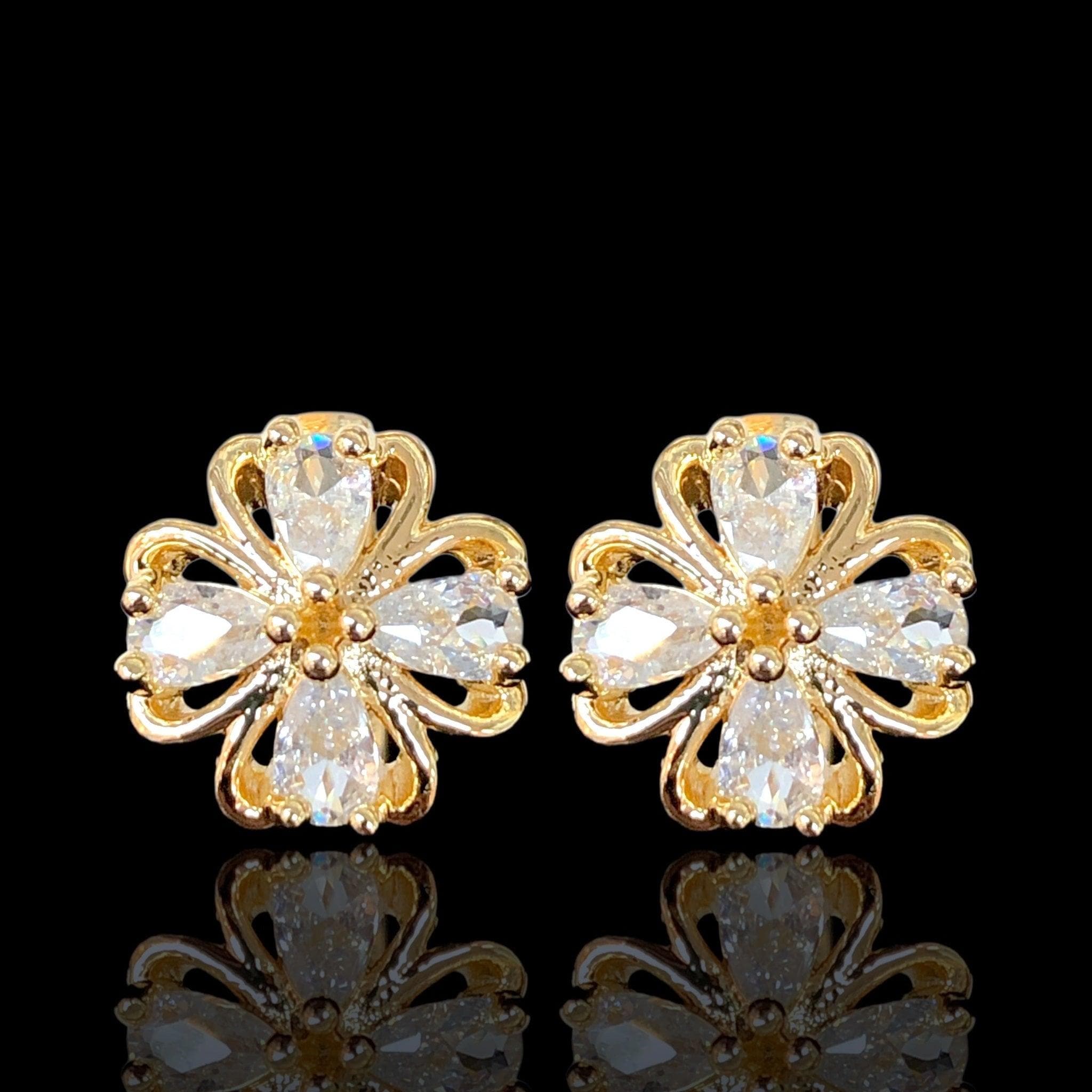 Oro Laminado Gold Filled Florentine Clover Huggie Earrings