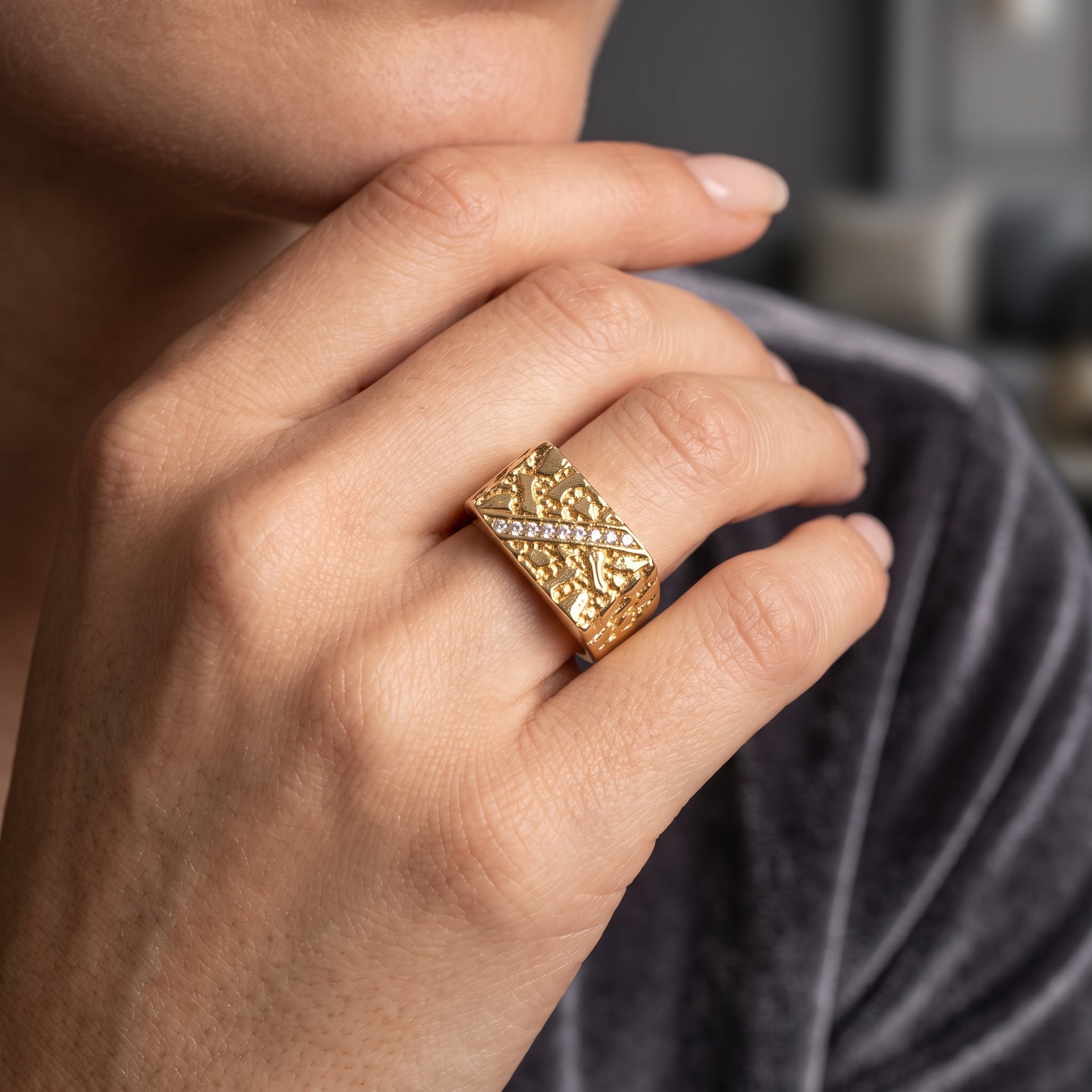 Oro Laminado Gold Filled Florentine Medici Nugget Ring