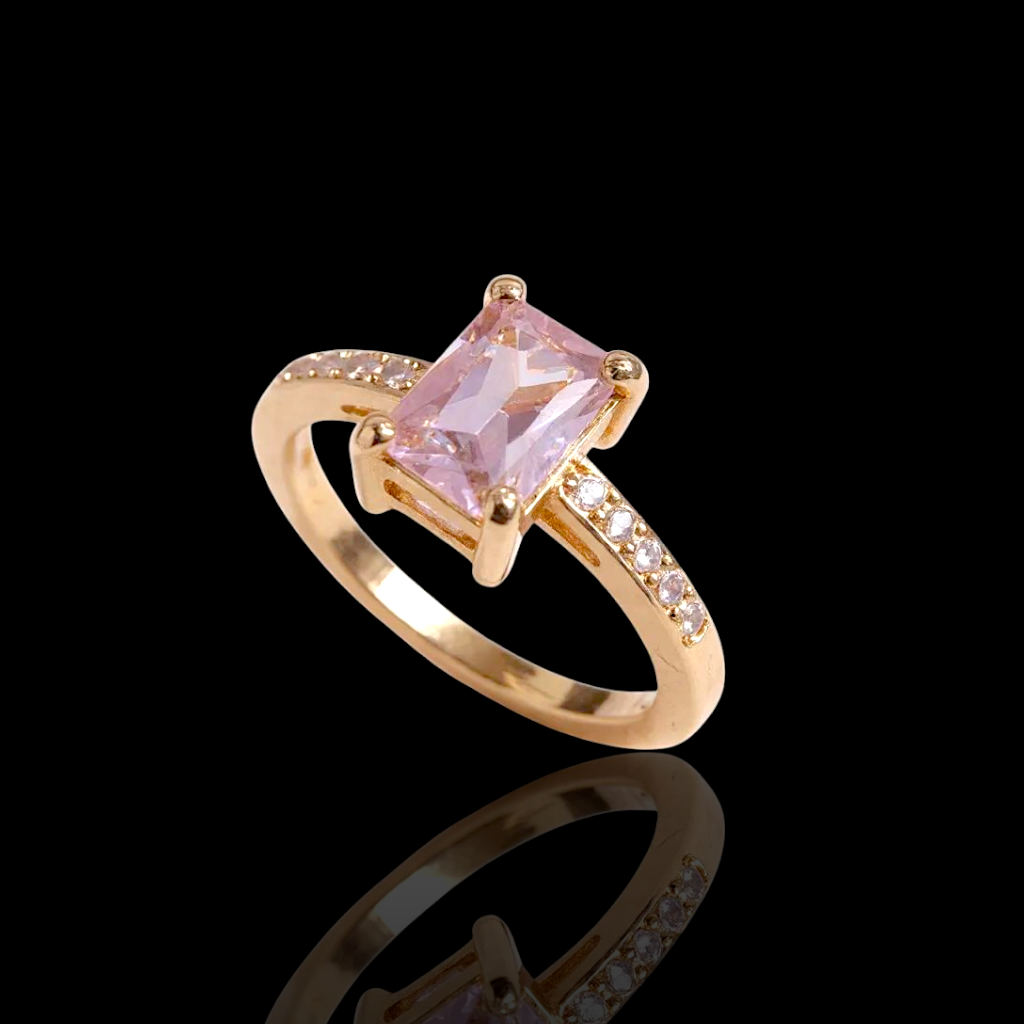 Oro Laminado Gold Filled Francia Petite Emerald Cut Gem Ring