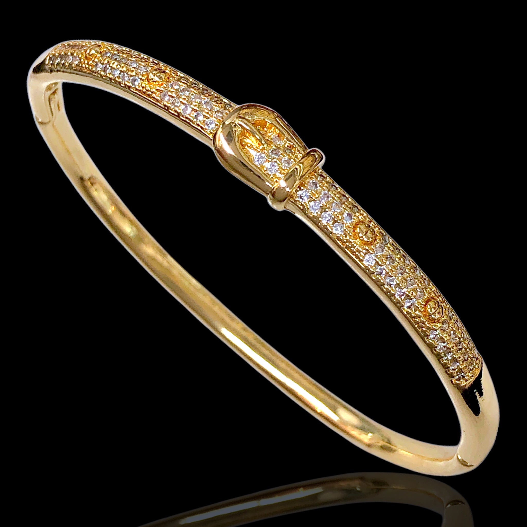 Oro Laminado Gold Filled Geneva Modern Chic Buckle Bangle