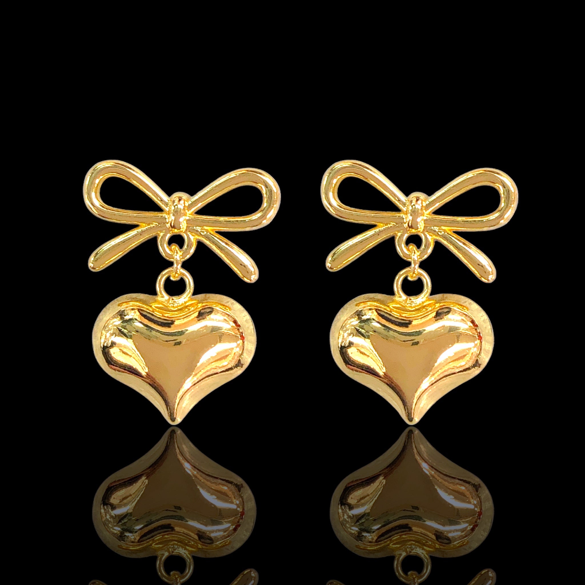 Oro Laminado Gold Filled Graceful Hearts Stud Earrings