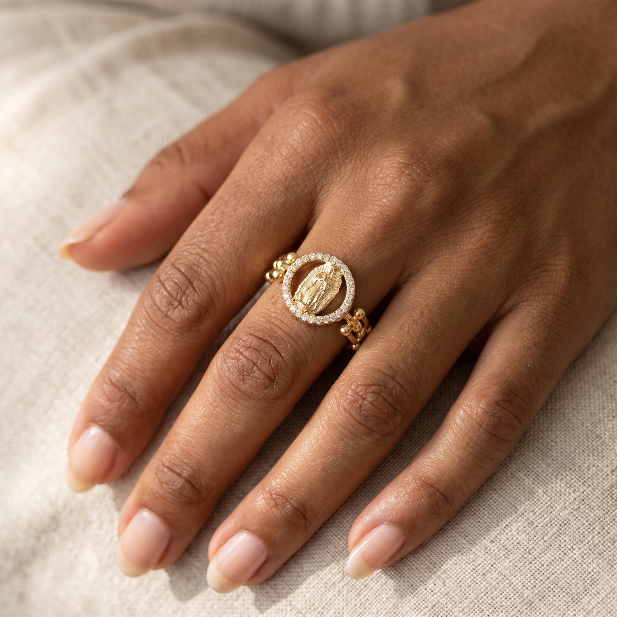 Oro Laminado Gold Filled Guadalupe U-Link Zirconia Ring