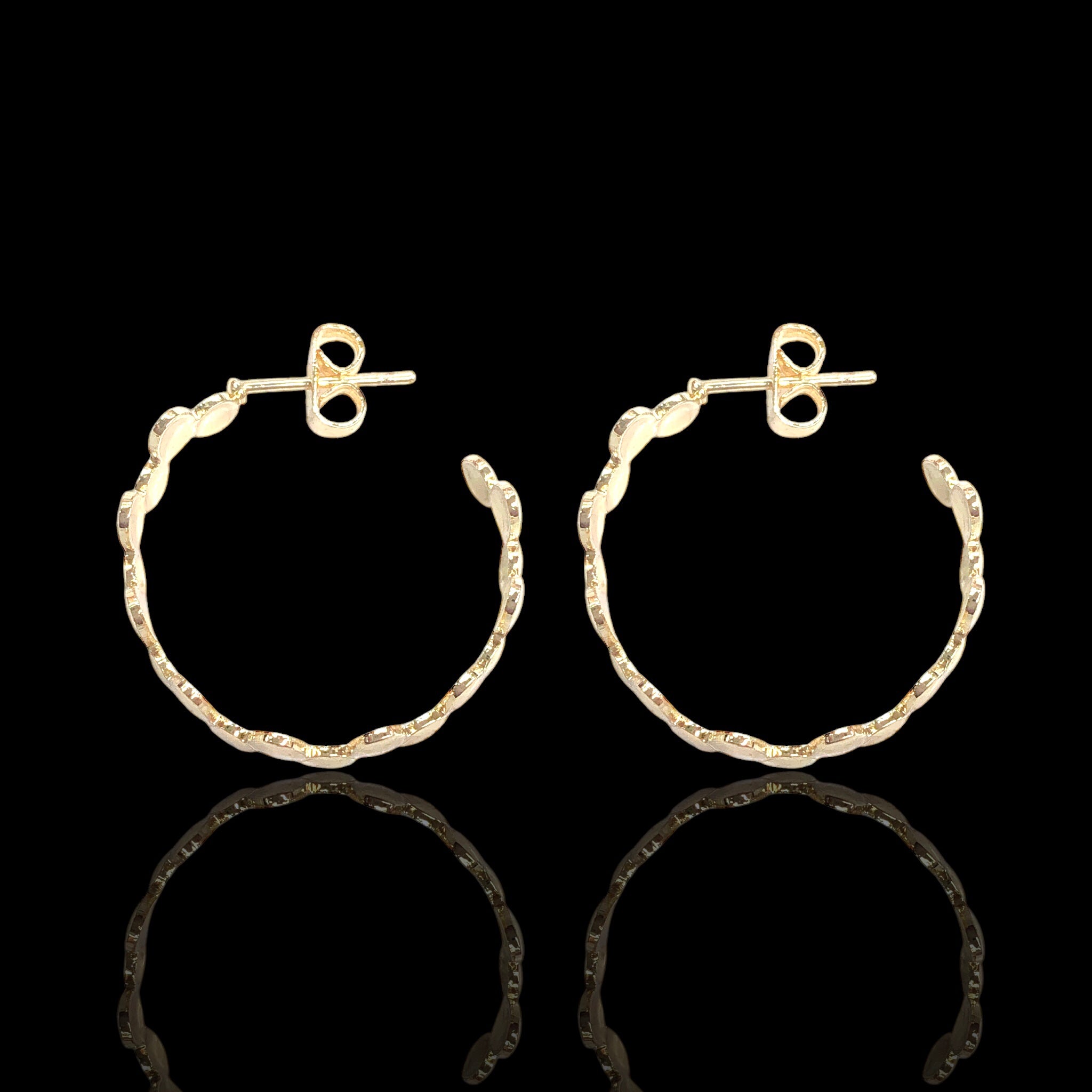 Oro Laminado Gold Filled Mermaid Scale Hoop Earrings