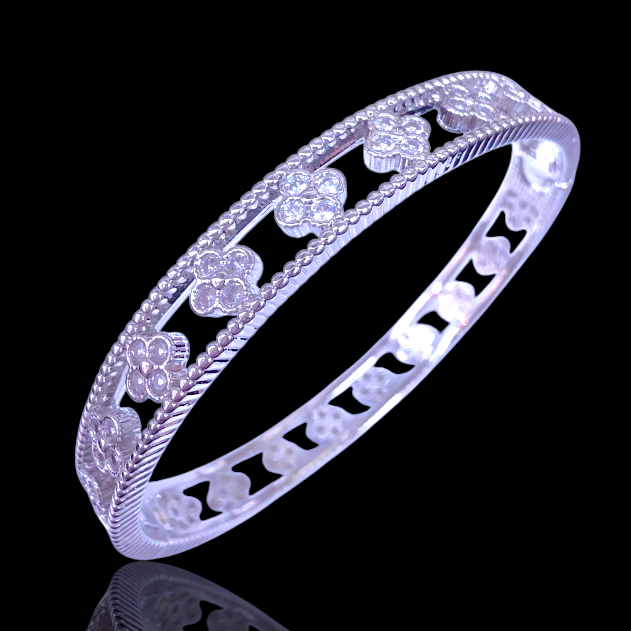 Oro Laminado Gold Filled Mini Floral Blossom Zirconia Bangle