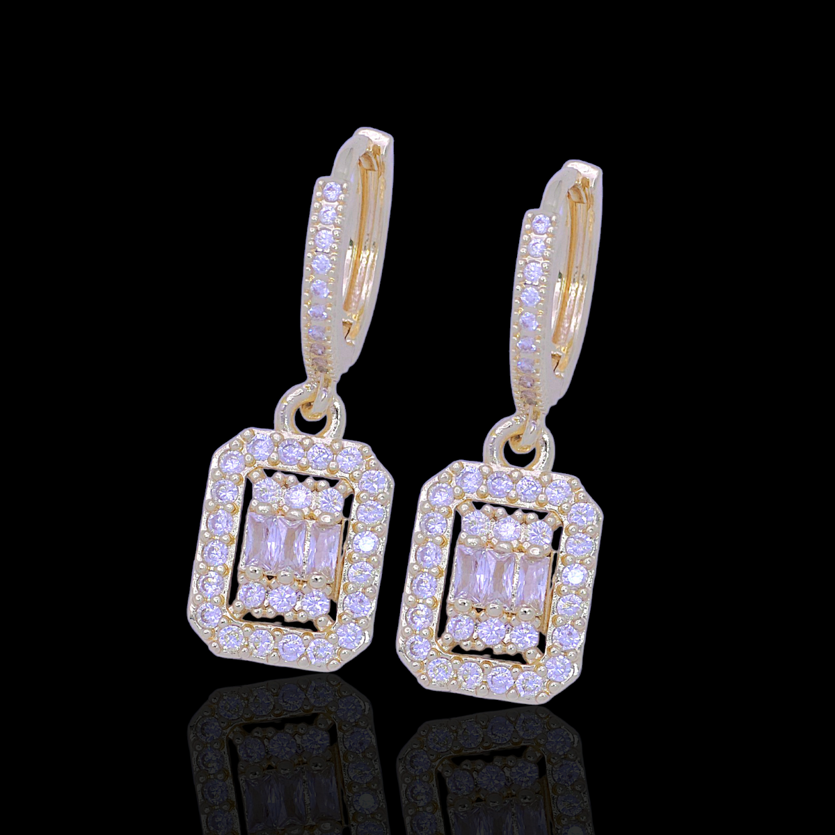 Oro Laminado Gold Filled Sovereign Huggie Dangle Earrings
