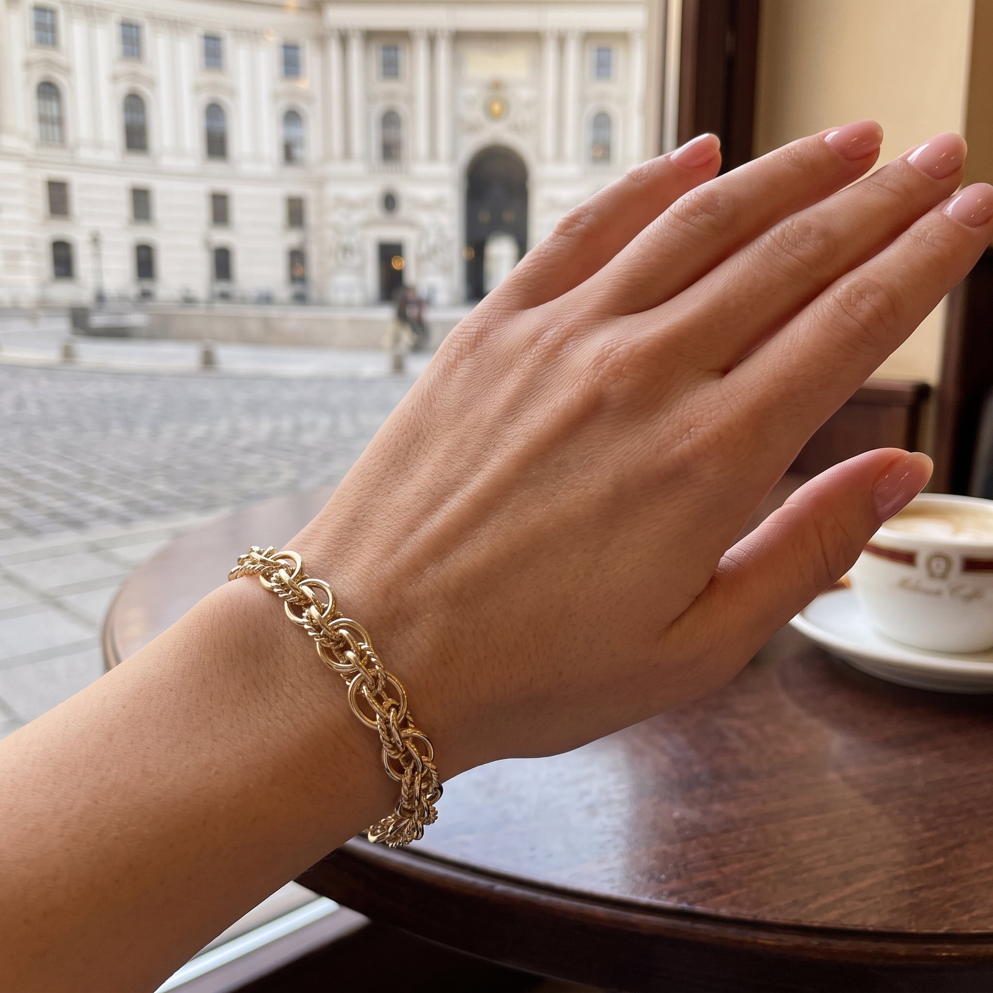 Oro Laminado Gold Filled Venetian Interlink Charm Bracelet