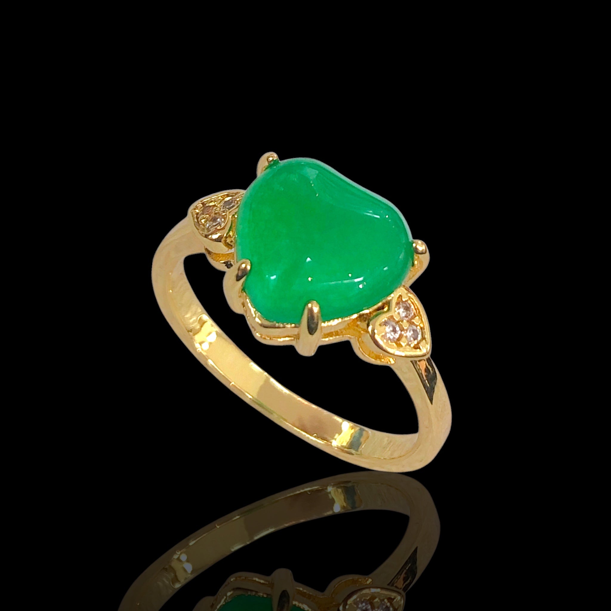 Oro Laminado Gold Filled Verdant Heart Lush Jade Ring