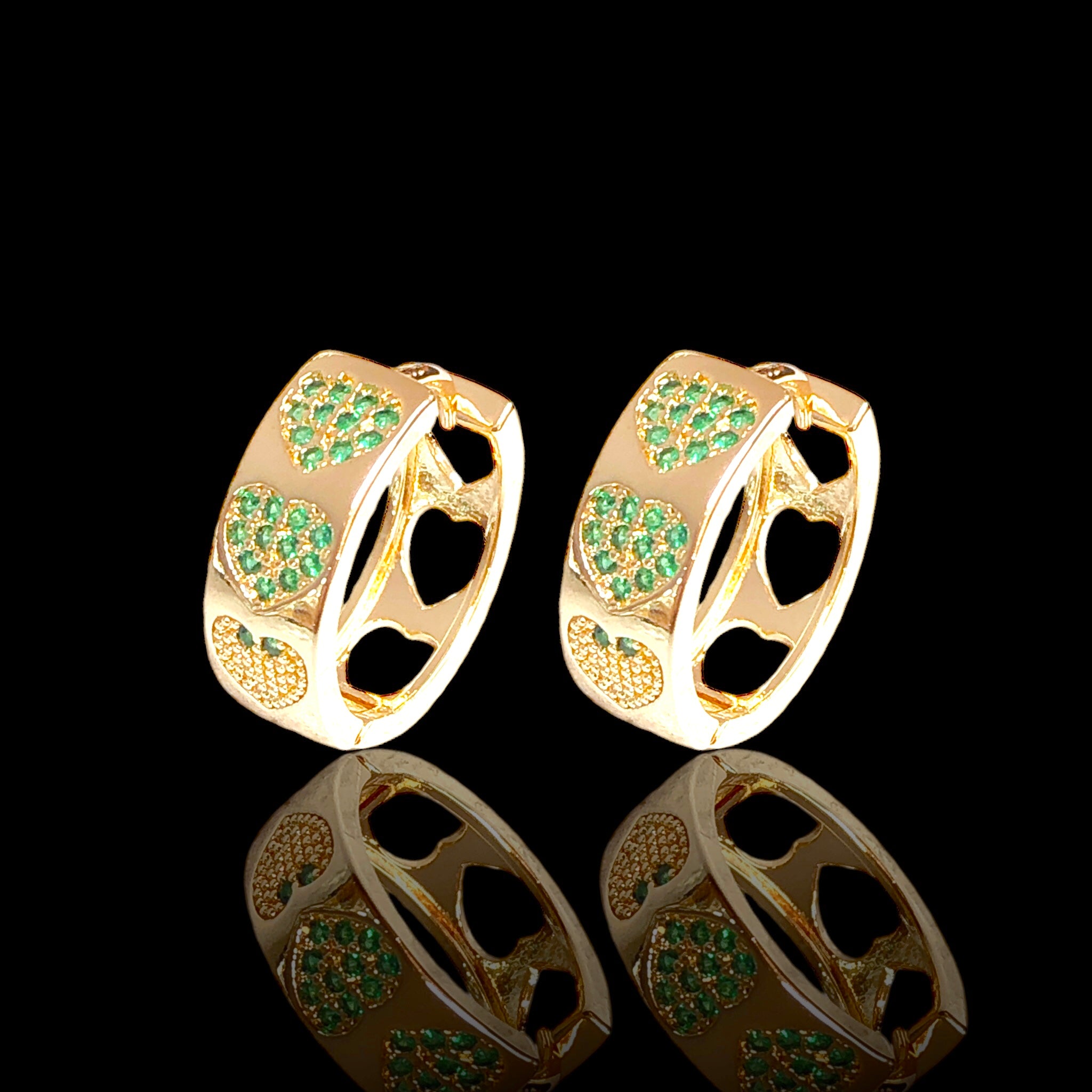 Oro Laminado Gold Filled Zara Heart Cubic Zirconia Hoop