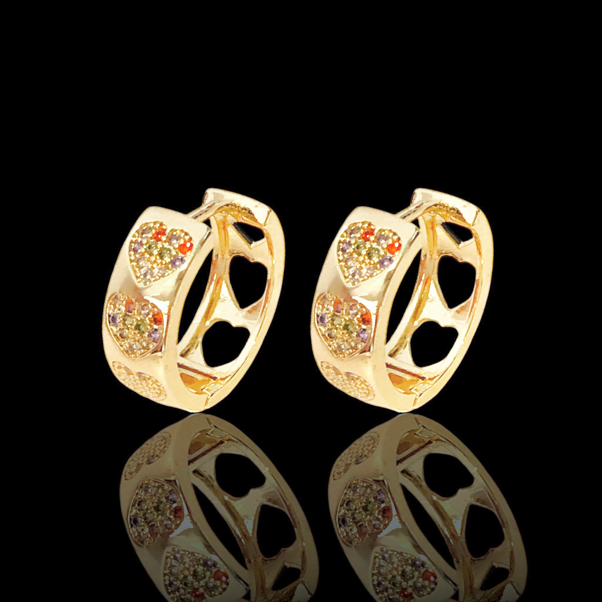 Oro Laminado Gold Filled Zara Heart Cubic Zirconia Hoop