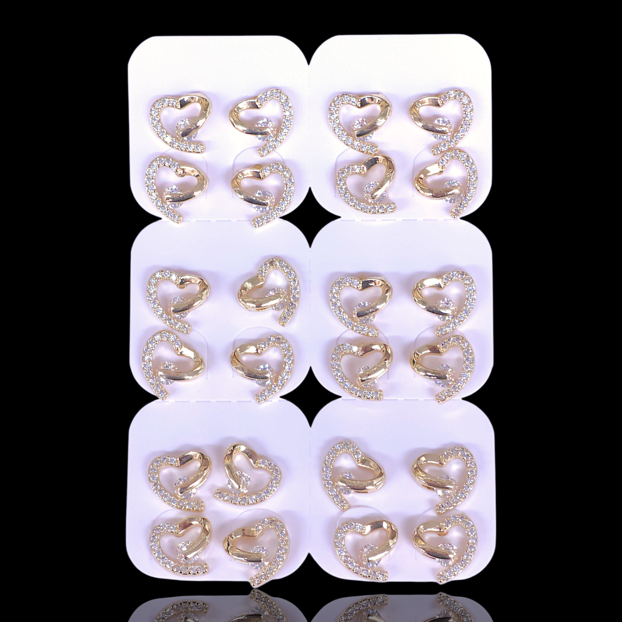 Oro Laminado Lovelock Heart Mini Stud Earrings (Pack of 12)