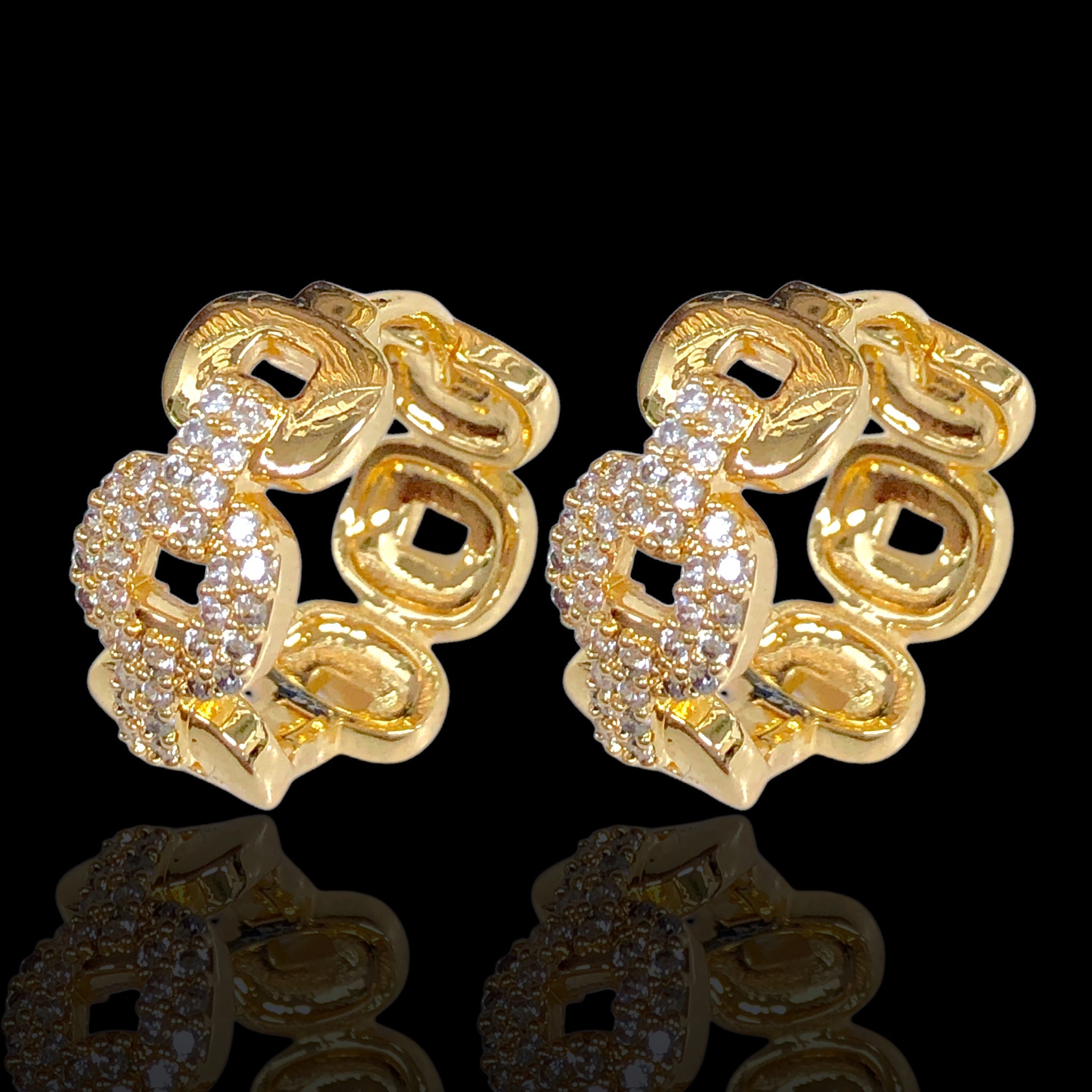 Gold Filled Oro Laminado Geneva Blanc Huggie Hoop Earrings