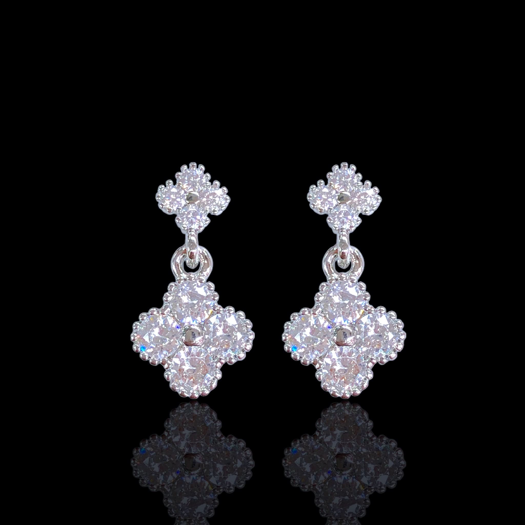 Oro Laminado Gold Filled Crystal Clover Stud Dangle Earrings