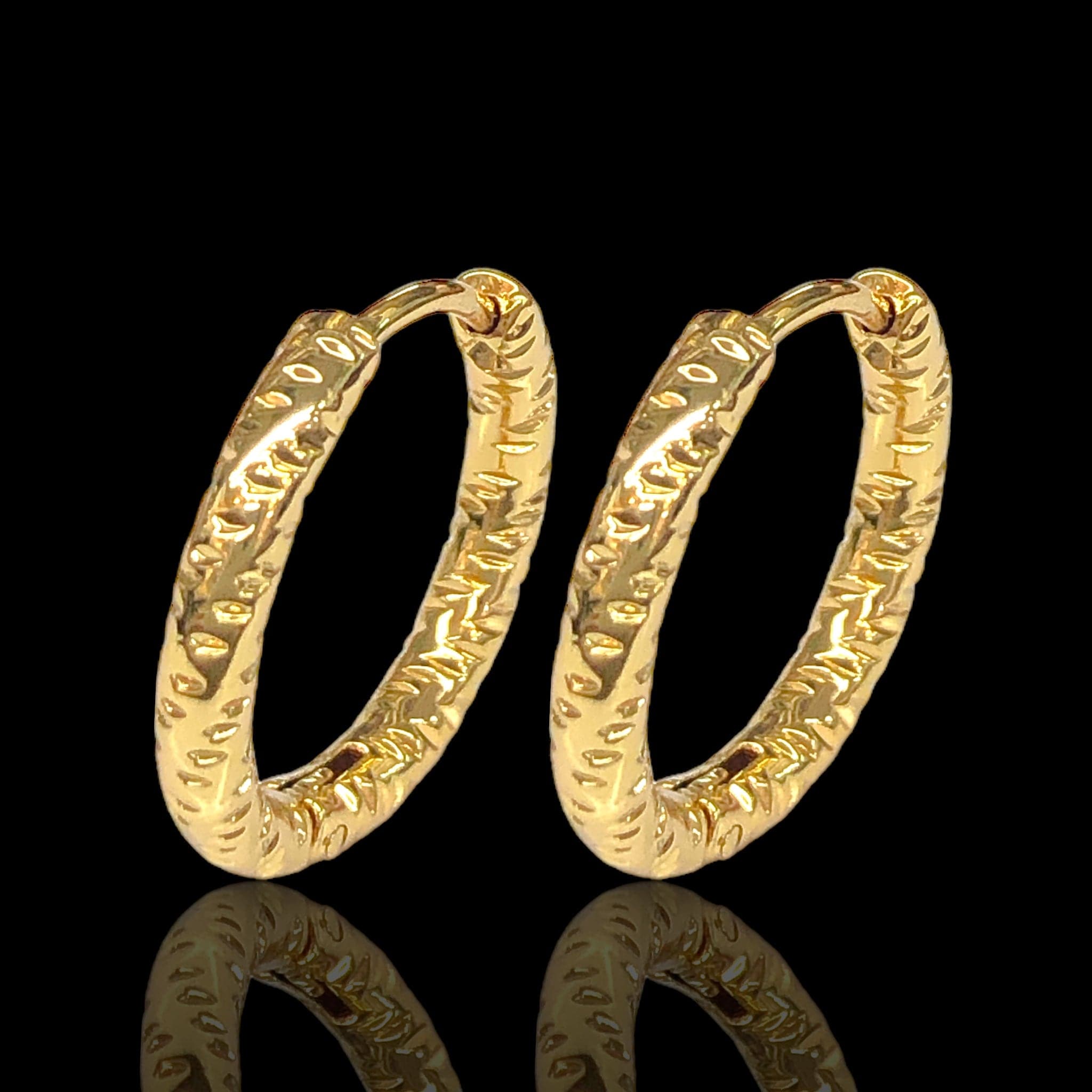 Stainless Steel Diamond Cut Minimalist Hoop Earrings