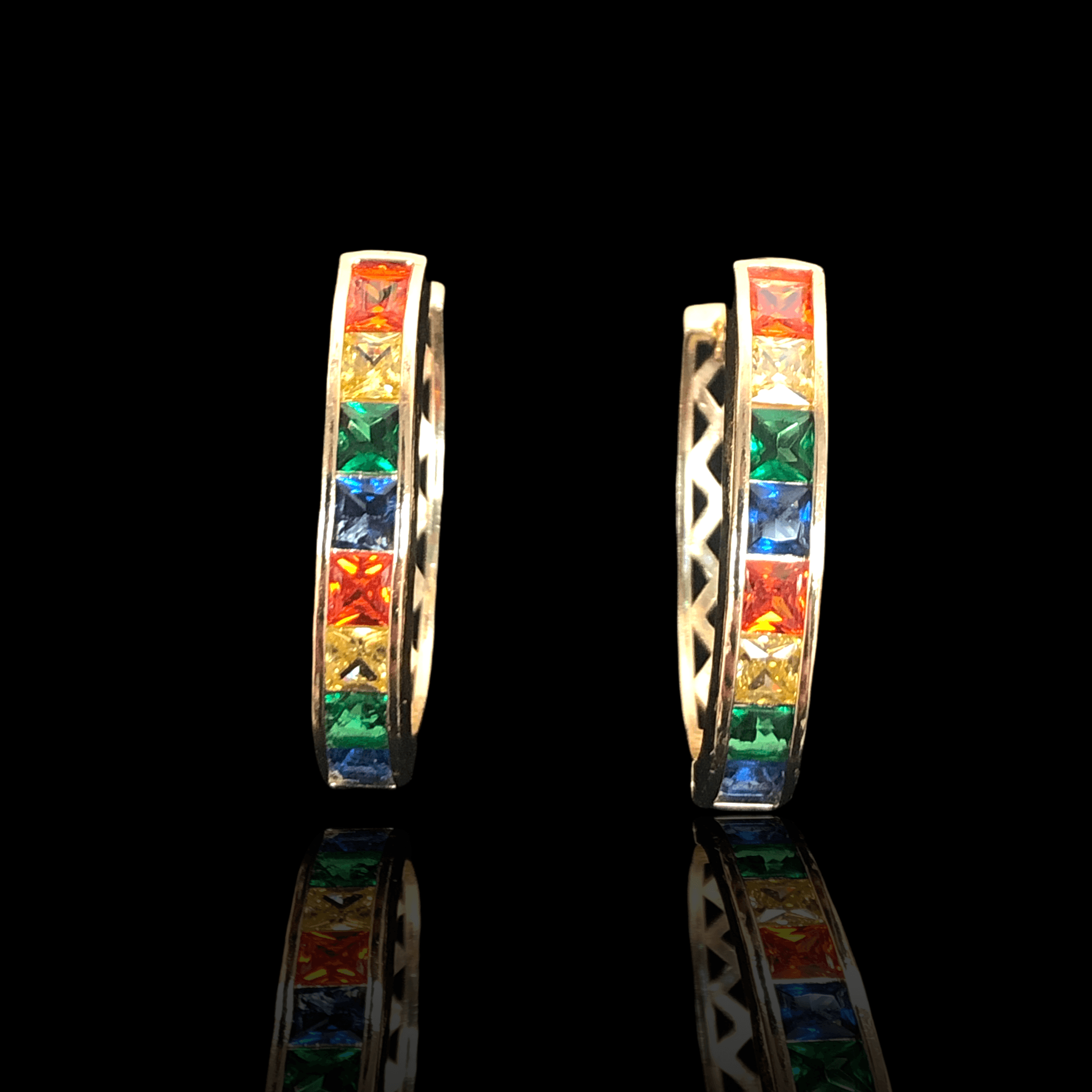 Oro Laminado Gold Filled Milano Oval Zirconia Hoop Earrings