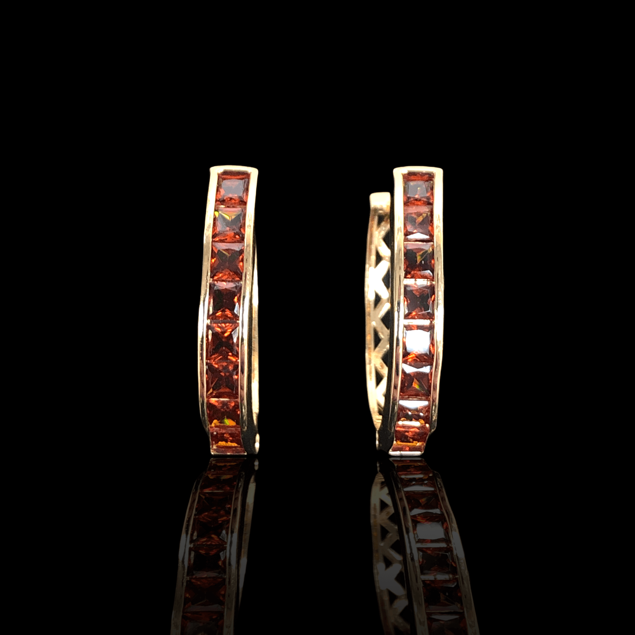 Oro Laminado Gold Filled Milano Oval Zirconia Hoop Earrings