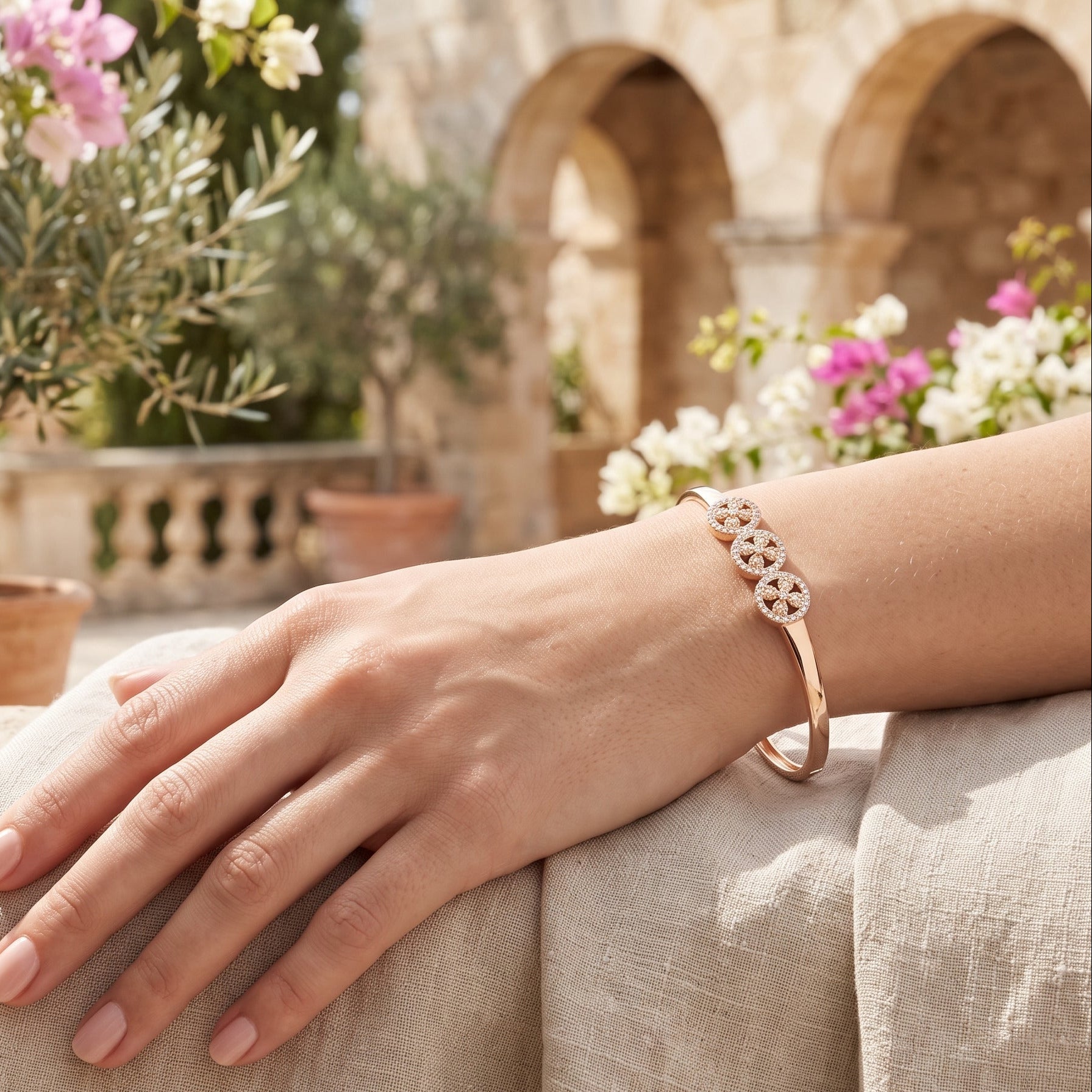 Gold Filled Oro Laminado Crystalline Clover Zirconia Bangle