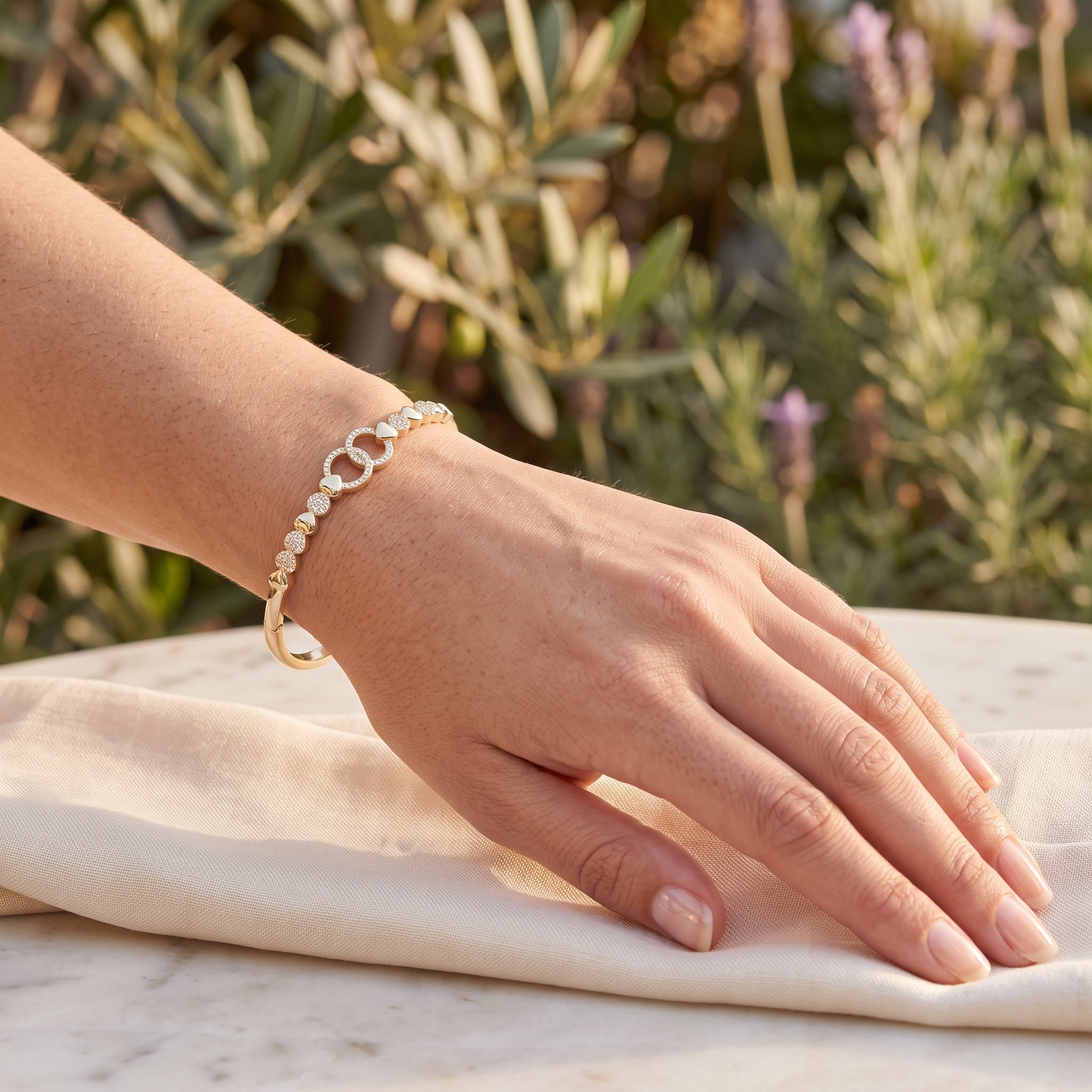 Gold Filled Oro Laminado Friendship Circle Zirconia Bangle