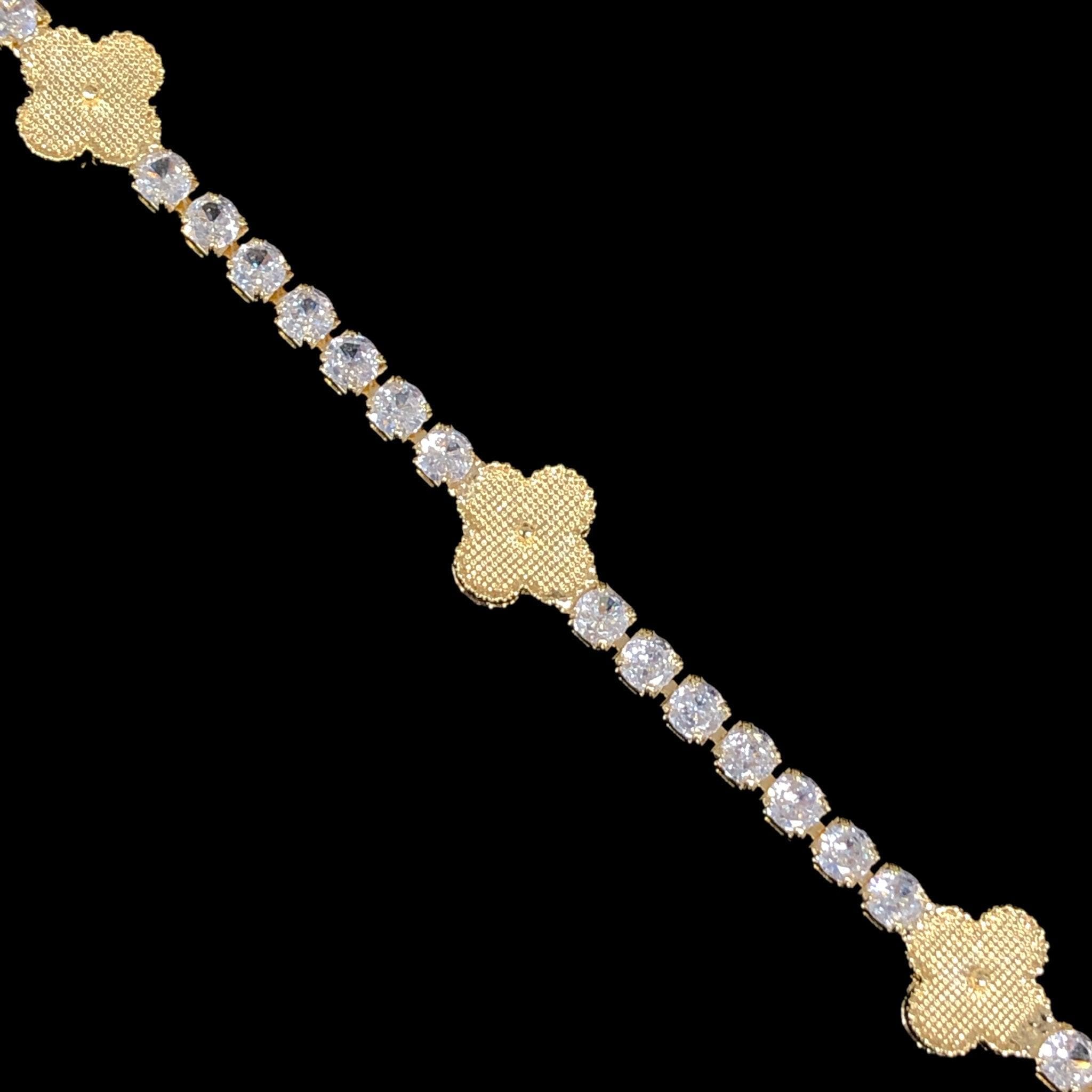 Gold Filled Oro Laminado Lucky Wild Clover CZ Bracelet