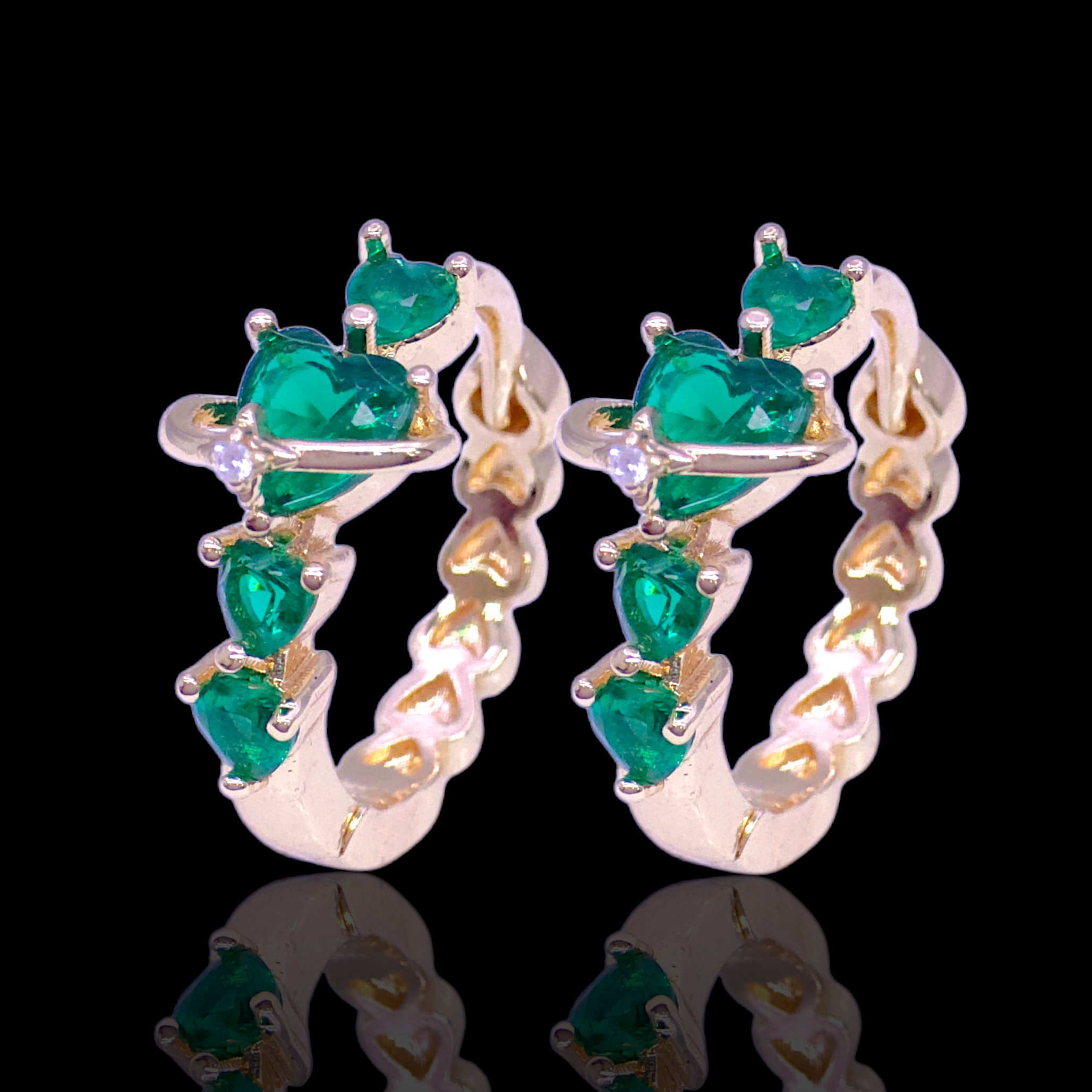 Gold Filled Oro Laminado Venus Heart Zirconia Huggie Earrings