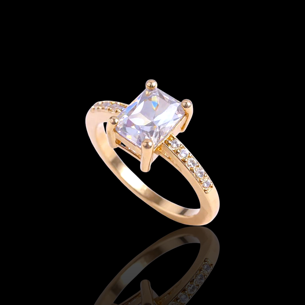 Oro Laminado Gold Filled Francia Petite Emerald Cut Gem Ring
