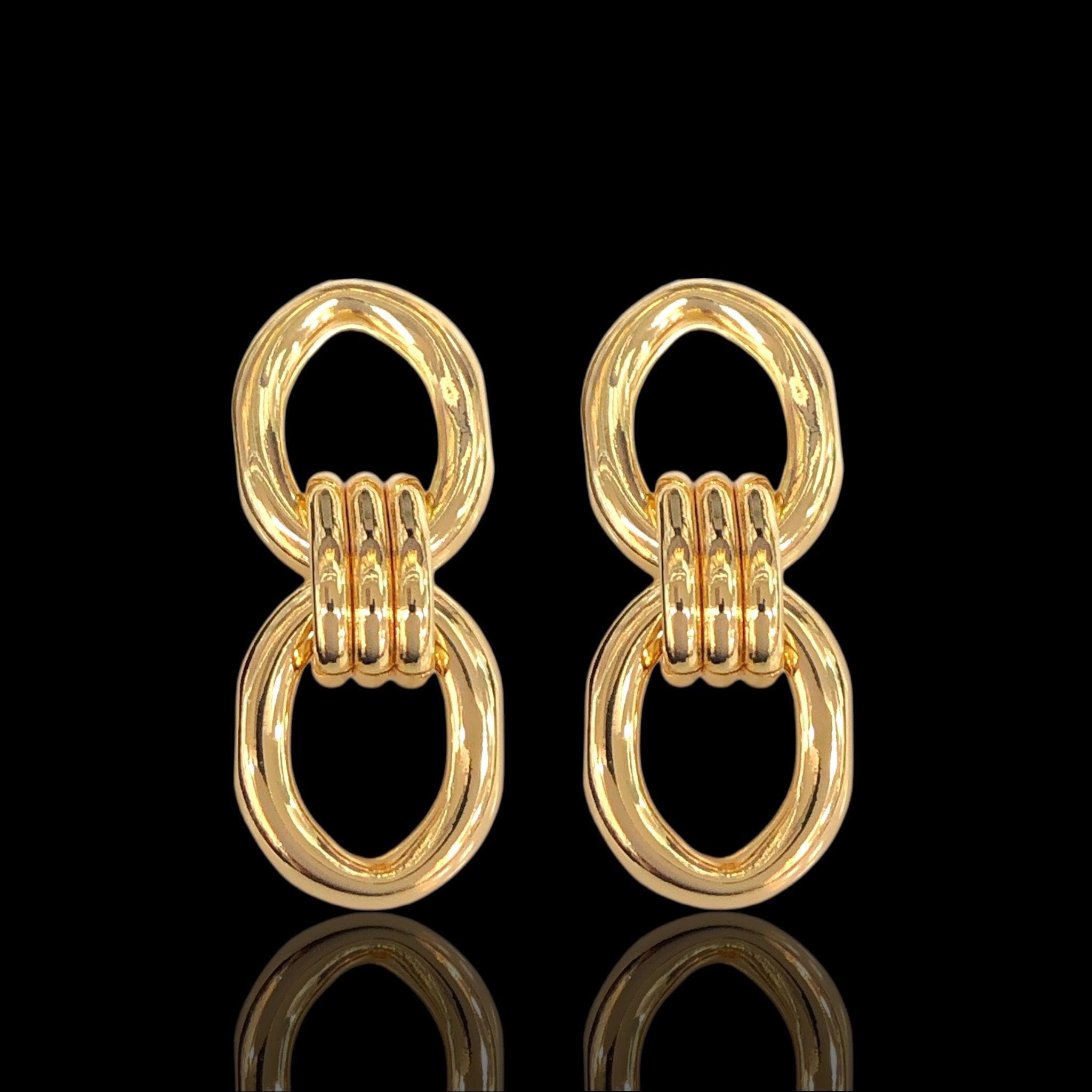 Oro Laminado Gold Filled Gilded Knot Earrings