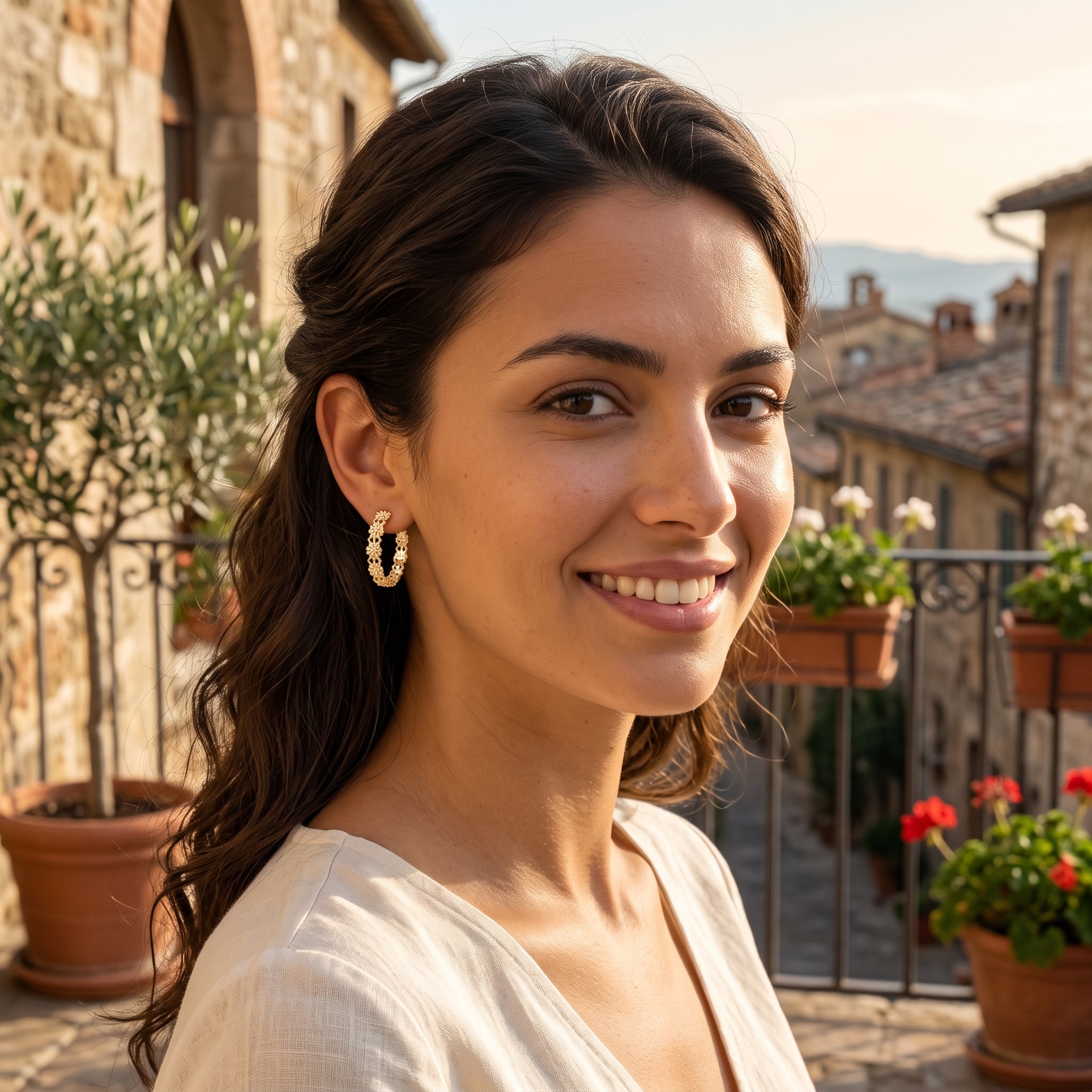 Oro Laminado Gold Filled Luxe Venice Floral Hoop Earrings