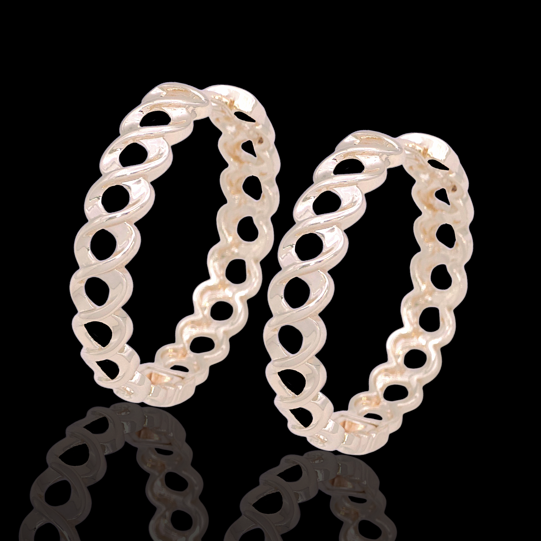 Oro Laminado Gold Filled Luxe Venice Twist Hoop Earrings
