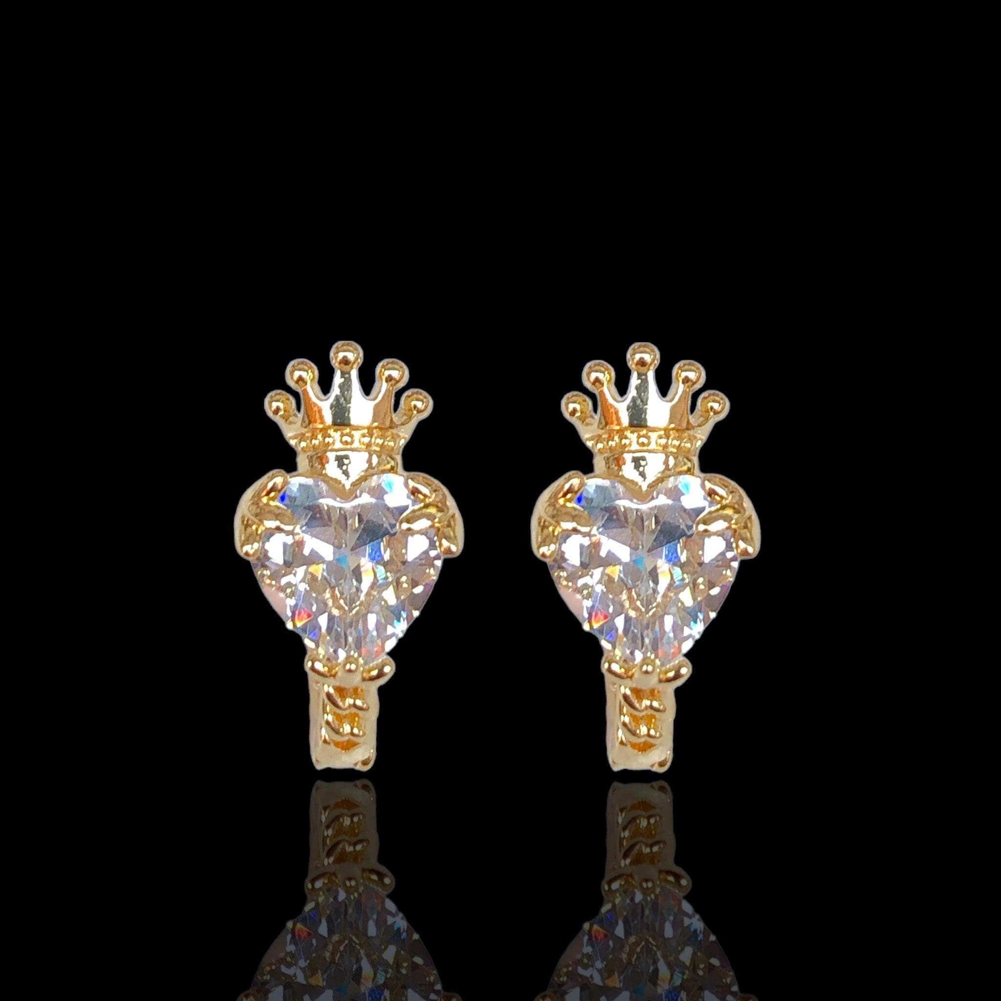 Oro Laminado Gold Filled Queens Heart Huggie Earrings