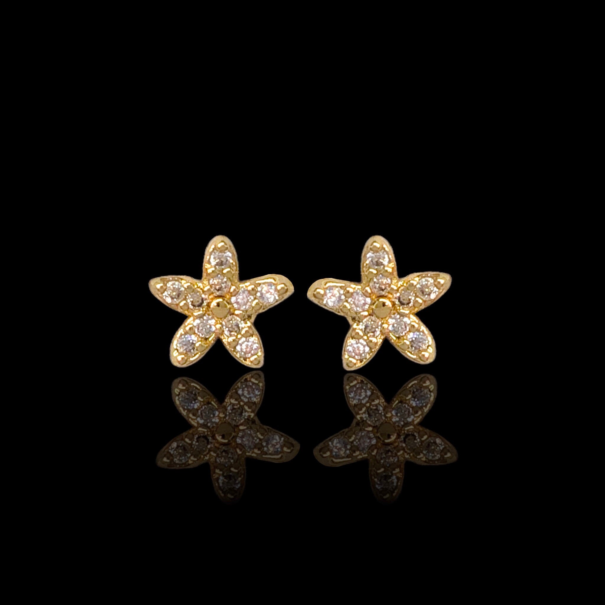 Oro Laminado Crystalline Floral Stud Earrings (Pack of 12)