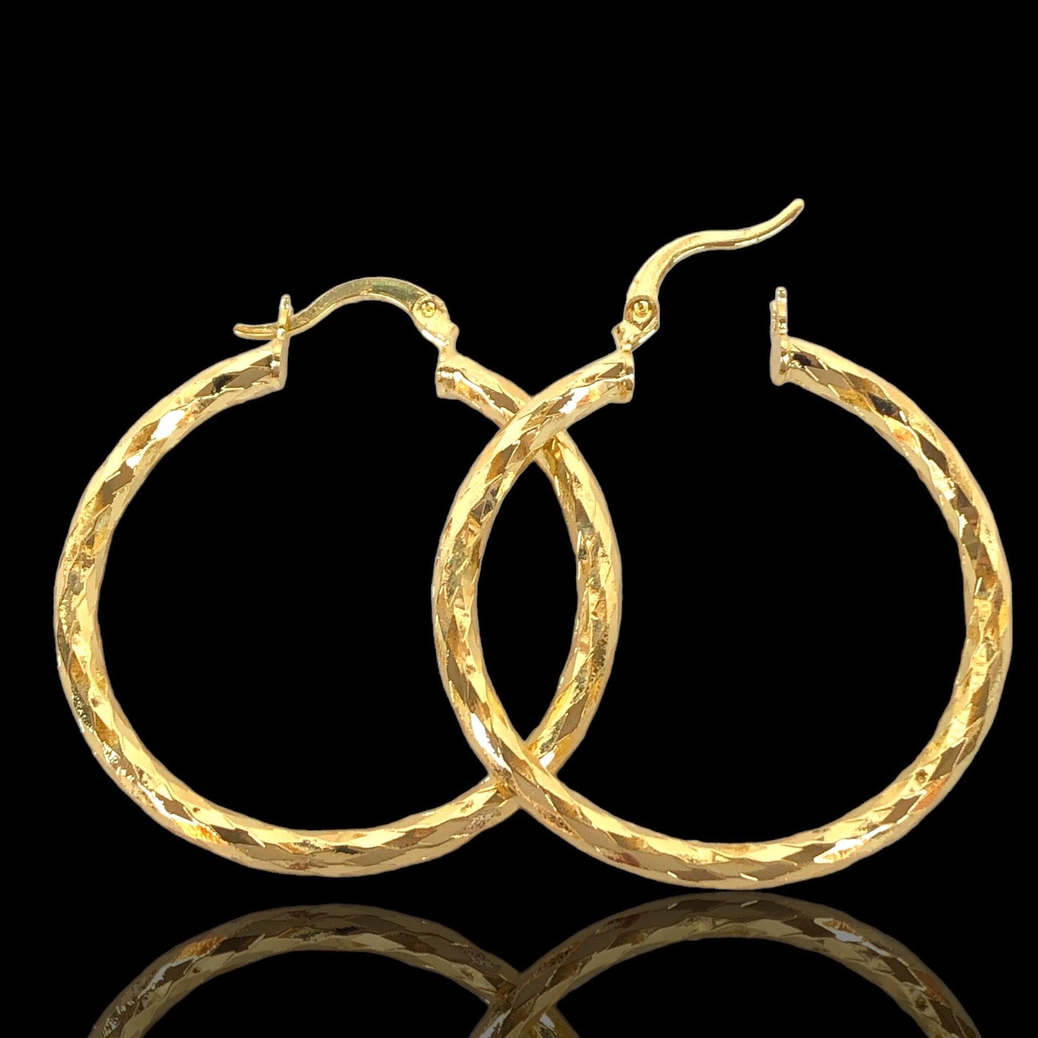 Oro Laminado Gold Filled Diamond Cut Hoop Earrings