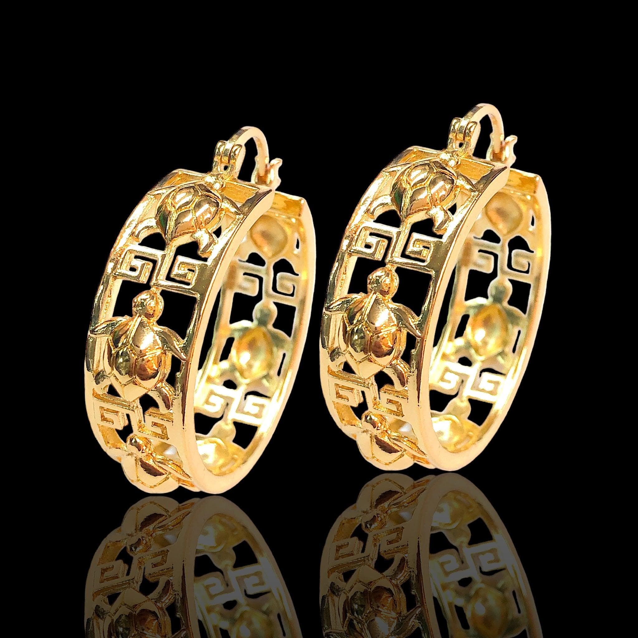 18K Gold Filled Sea Turtle Hoop Earrings - Kuania Oro Laminado