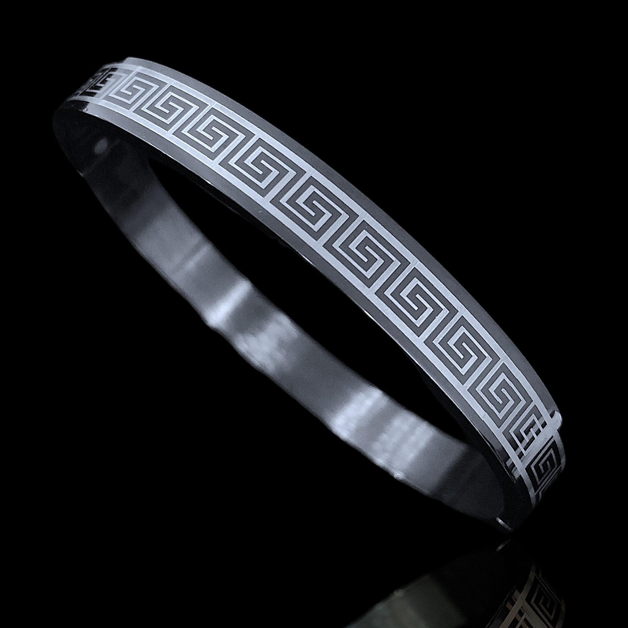 316 L Stainless Steel Greek Wave Pattern Bangle - Kuania Oro Laminado