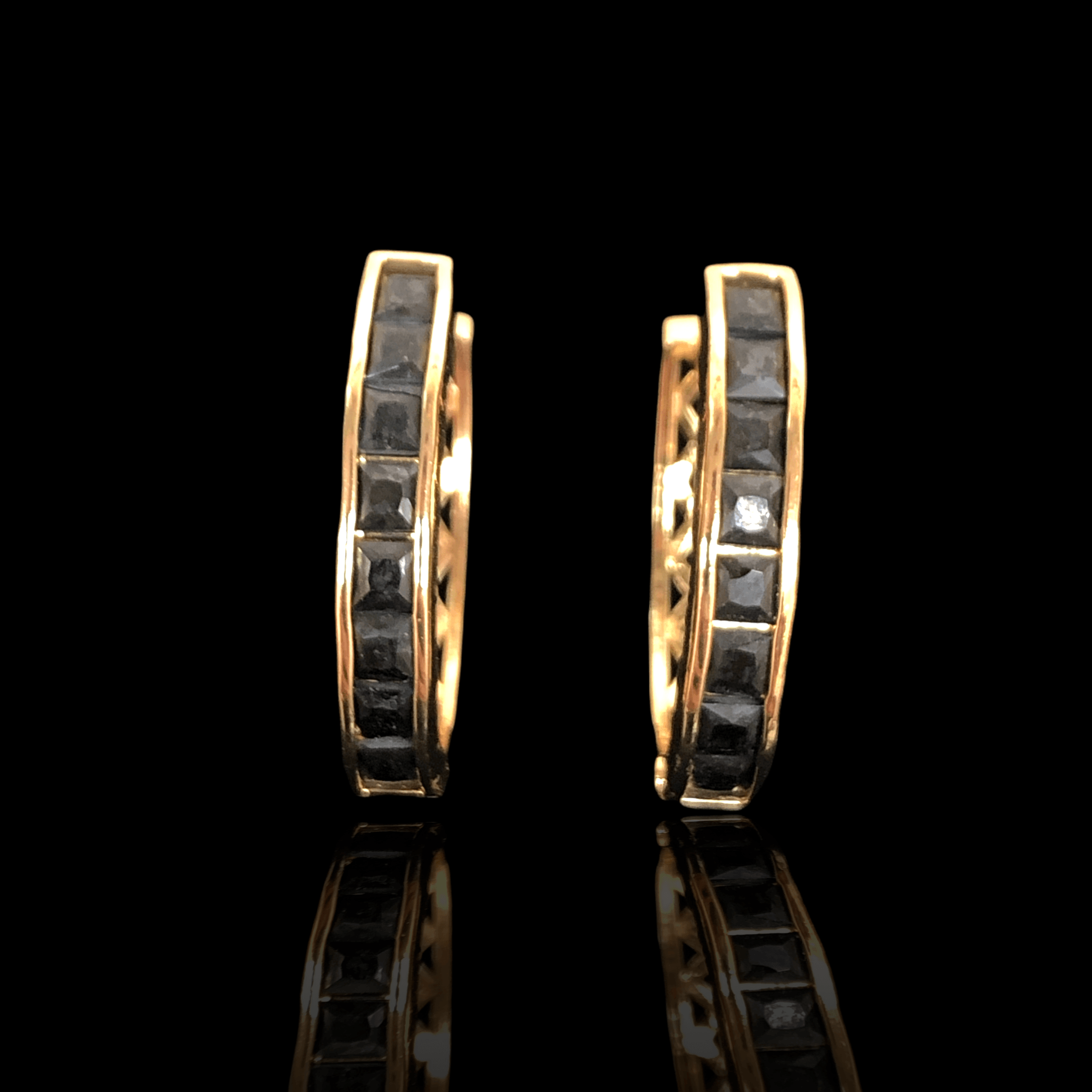 Oro Laminado Gold Filled Milano Oval Zirconia Hoop Earrings